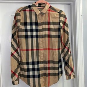Iconic Burberry Nova Check Button Down